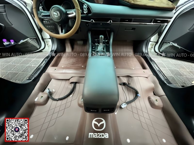 Xe Mazda có thể tháo ghế khi lắp thảm